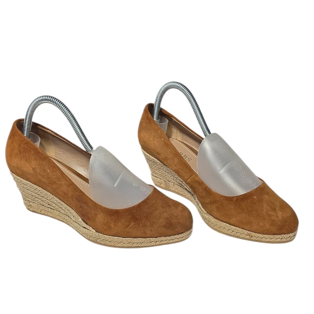 Elegant Tan Suede Wedge Espadrilles